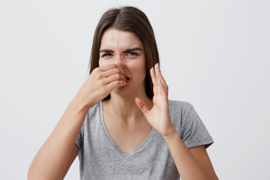 Can dental implants get infected with swelling and gum redness